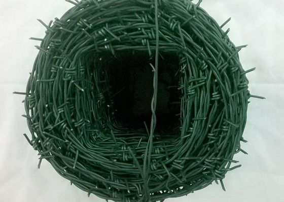 中国 伝統の1.5-3cm Barbの長さが塗られる歪んだ有刺鉄線の網の塀の粉 サプライヤー