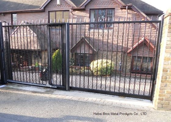 中国 家の庭の自動私道のゲートの鋼鉄塀の設計の歩行者の振動ゲート サプライヤー