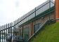 芝生/別荘の金属の棒杭の囲いのパネルのためのゲートを囲う反上昇の保証柵 サプライヤー