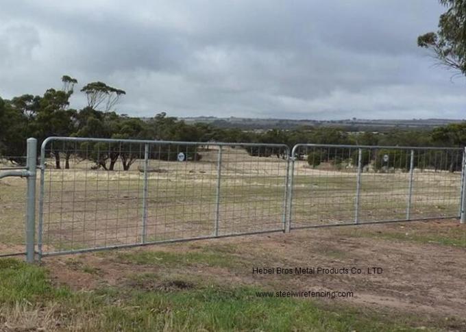 熱い浸された電流を通された農場の塀のゲートは、頑丈な家畜パネルを囲います